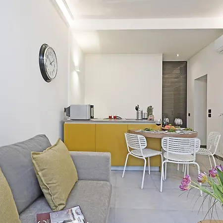 Gemhouse Ambra Garda 公寓 *