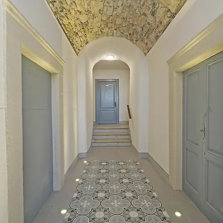 Gemhouse Ambra Garda Lejlighed